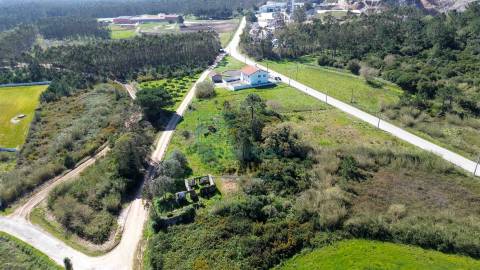 Ruína com terreno em Caldas da Rainha