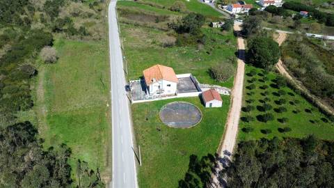 Ruína com terreno em Caldas da Rainha