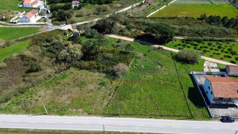 Ruína com terreno em Caldas da Rainha