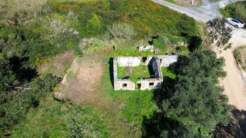 Ruína com terreno em Caldas da Rainha