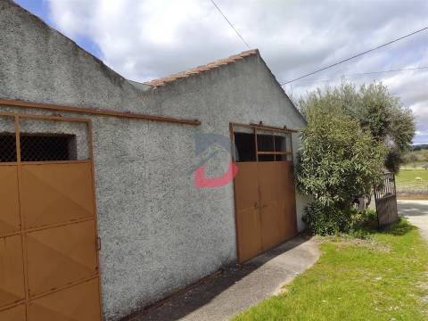 Quinta com moradia