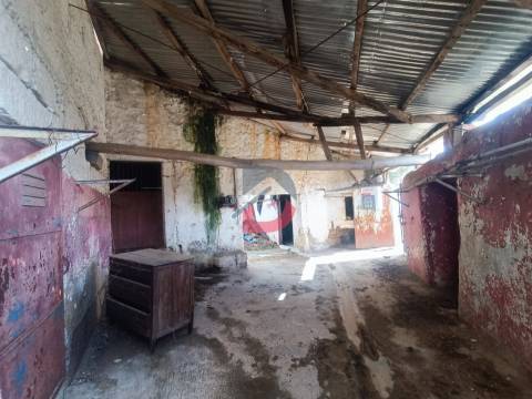 Moradia para Restaurar  Venda em Escalos de Cima e Lousa,Castelo Branco