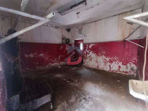 Moradia para Restaurar  Venda em Escalos de Cima e Lousa,Castelo Branco