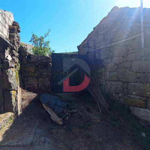 Moradia T2  para restaurar