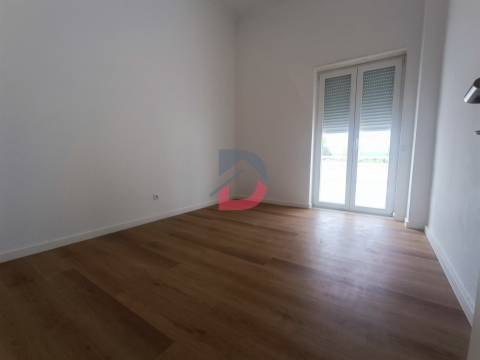 Apartamento T3 com Terraço
