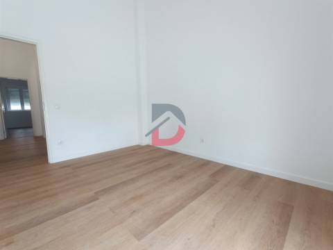 Apartamento T3 com Terraço