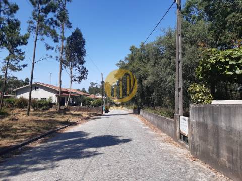 Terreno Urbano para Construção – Rua dos 4 Caminhos, Barcelos