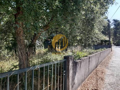 Terreno Urbano para Construção – Rua dos 4 Caminhos, Barcelos