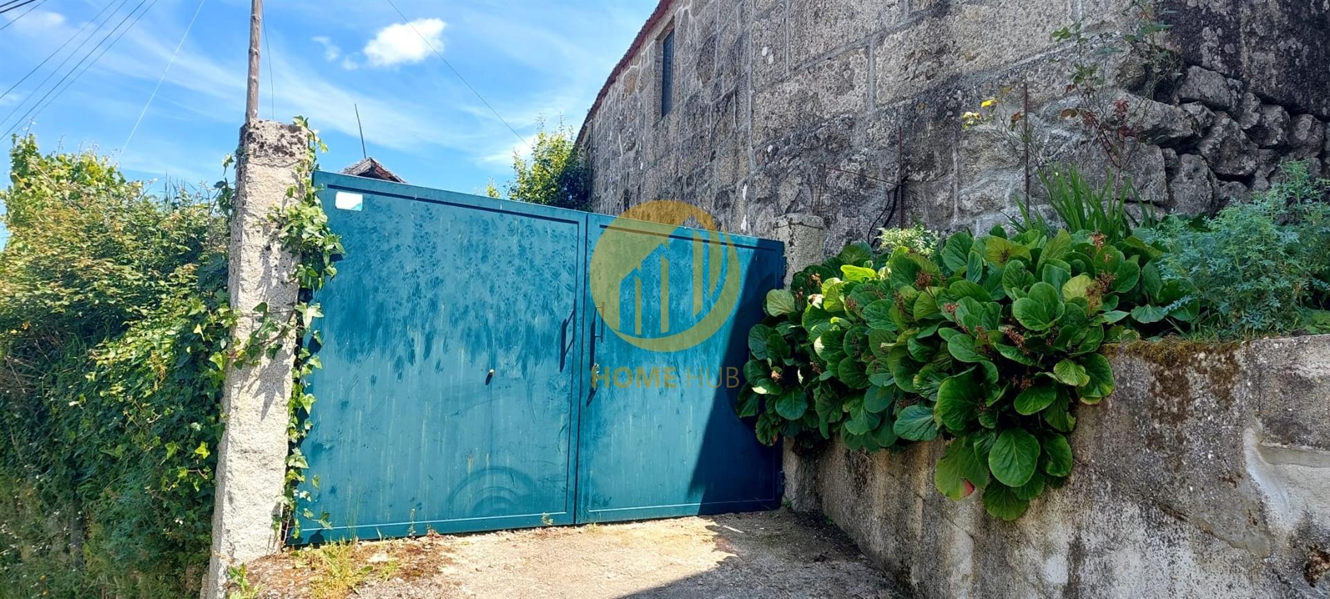 Moradia para Restaurar T3 Venda em Ferreiros de Tendais,Cinfães