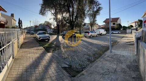 Excelente oportunidade para construir a casa dos seus sonhos ou investir com segurança