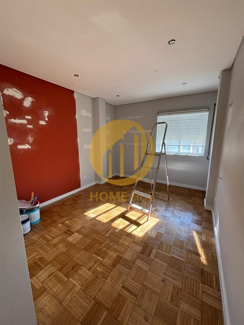 &#127969; Oportunidade Única em Fânzeres – T2 Totalmente Remodelado! &#127969;