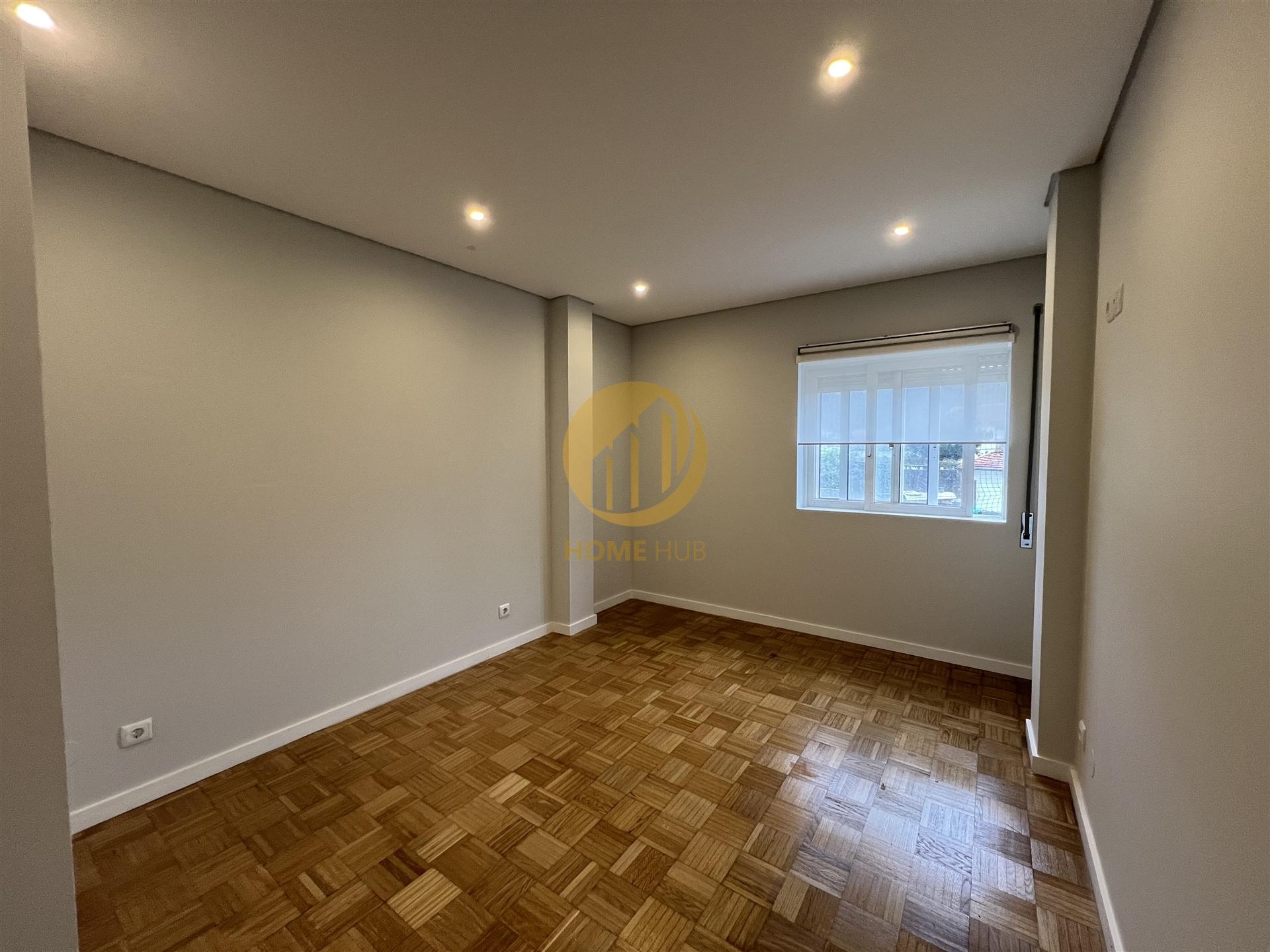 🏡 Oportunidade Única em Fânzeres – T2 Totalmente Remodelado! 🏡