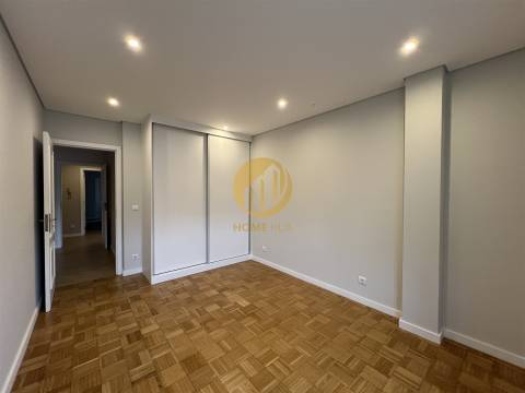 🏡 Oportunidade Única em Fânzeres – T2 Totalmente Remodelado! 🏡