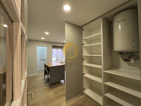 🏡 Oportunidade Única em Fânzeres – T2 Totalmente Remodelado! 🏡