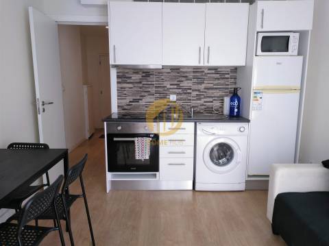 Apartamento T0 transformado em T1 Cedofeita