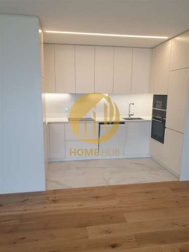 T1 com Piscina, Vista Mar, Garagem e Terraço – Perafita/Lavra