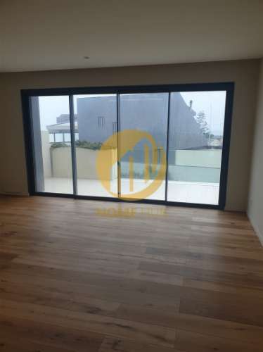 T1 com Piscina, Vista Mar, Garagem e Terraço – Perafita/Lavra