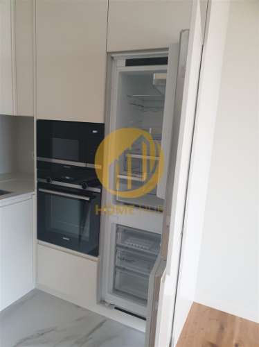 T1 com Piscina, Vista Mar, Garagem e Terraço – Perafita/Lavra