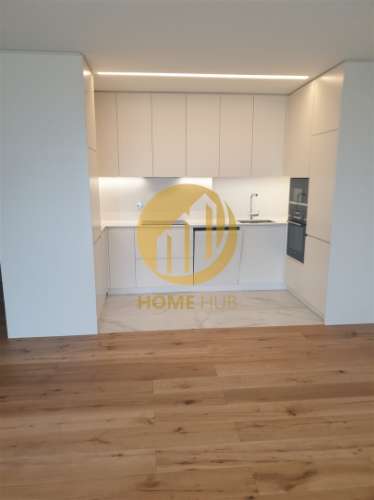 T1 com Piscina, Vista Mar, Garagem e Terraço – Perafita/Lavra