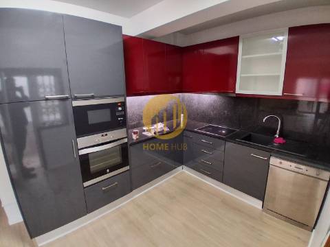 Apartamento T2, com cozinha renovada, em Baguim do Monte