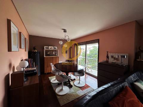 Apartamento T3 com Suite e Estacionamento – Cedofeita, Porto