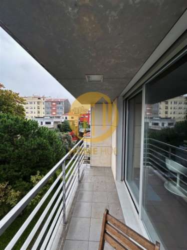 Apartamento T3 com Suite e Estacionamento – Cedofeita, Porto