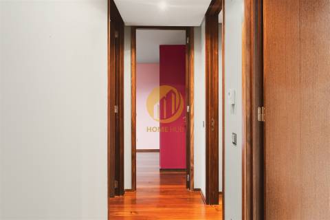 Apartamento T3 de Alta Qualidade com Suite e Estacionamento – Cedofeita, Porto