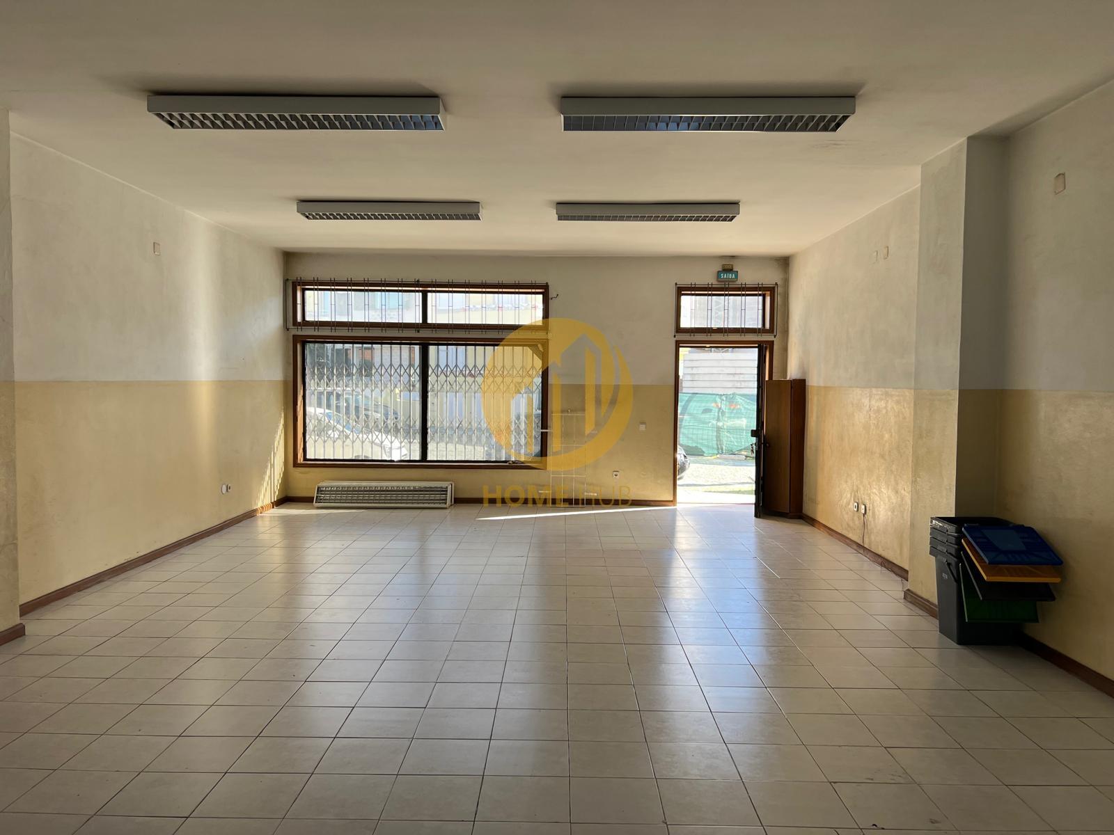 Loja  Venda em Águas Santas,Maia