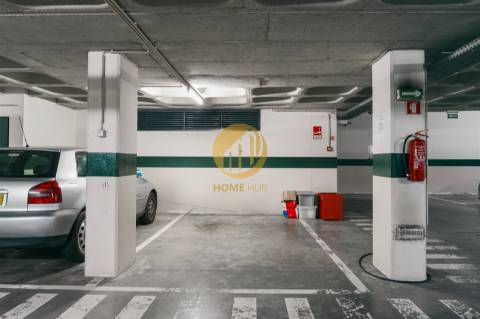 T1 Moderno com Excelente Localização | Lugar de Garagem + Arrumos