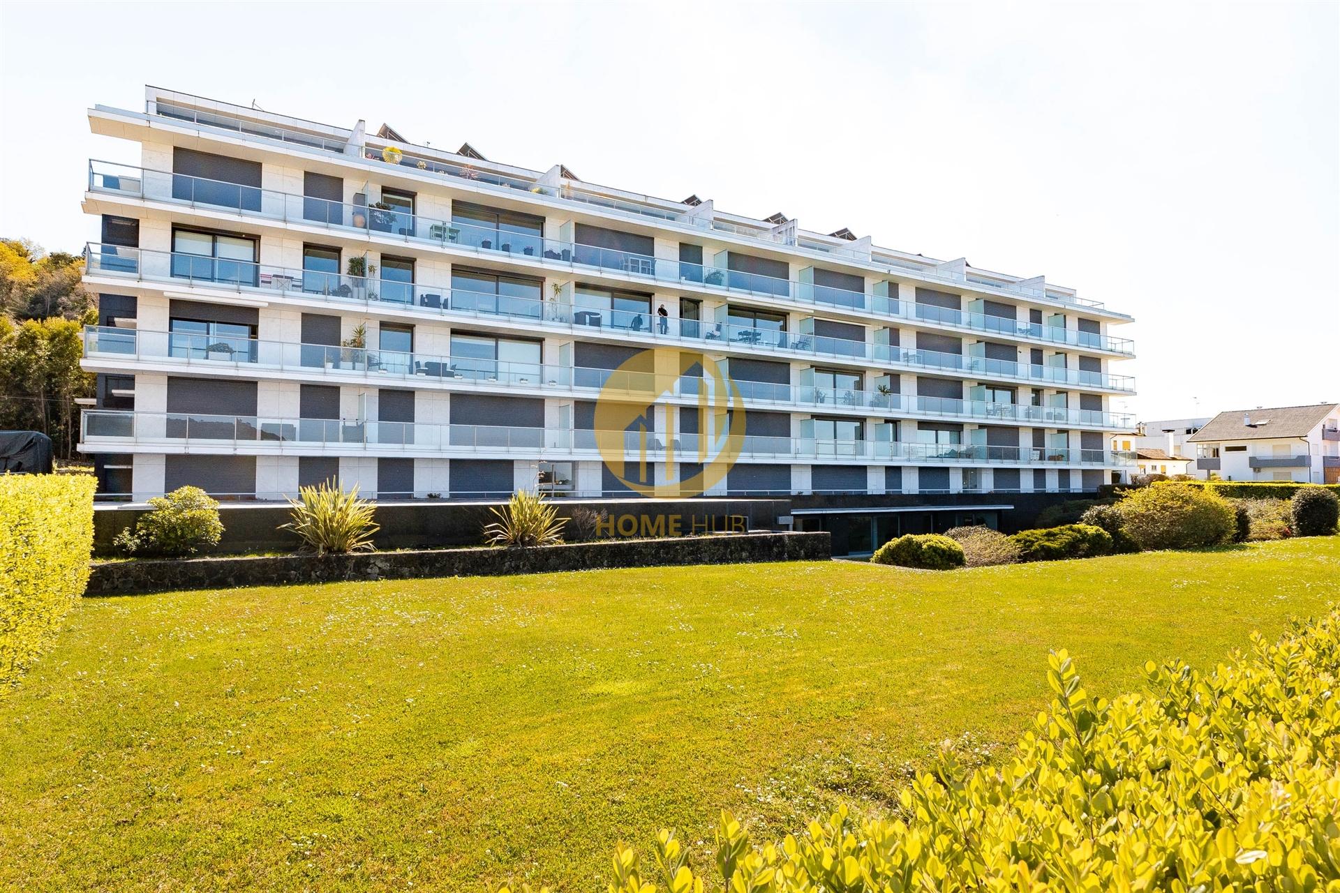 Apartamento T2 de Luxo Frente-Rio com Piscina Interior | Caminha