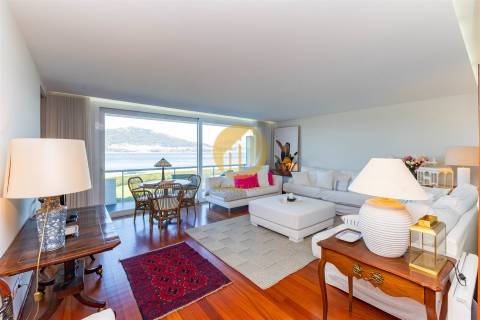 Apartamento T2 de Luxo Frente-Rio com Piscina Interior | Caminha