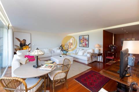 Apartamento T2 de Luxo Frente-Rio com Piscina Interior | Caminha