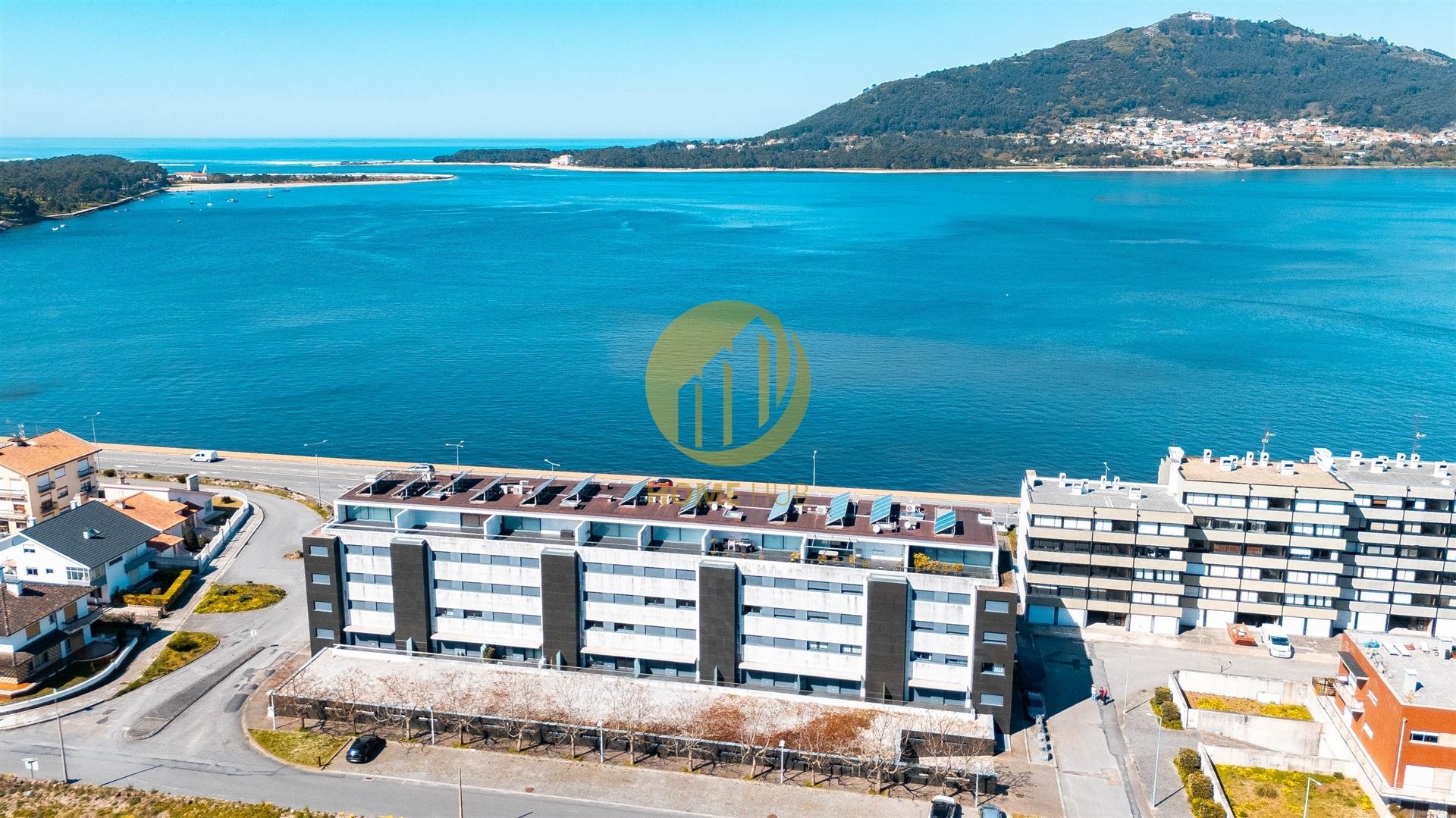 Apartamento T2 de Luxo Frente-Rio com Piscina Interior | Caminha