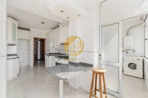 Apartamento T3 Arrendamento em Cidade da Maia,Maia