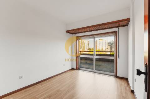 Apartamento T3 Arrendamento em Cidade da Maia,Maia