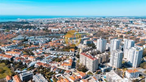 OPORTUNIDADE ÚNICA EM RAMALDE | MORADIA PARA REABILITAR | 286m² TERRENO | PORTO