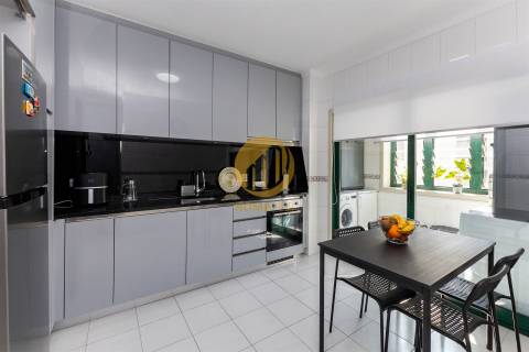 OPORTUNIDADE ÚNICA - IMÓVEL PRONTO A HABITAR NUMA DAS ZONAS MAIS VALORIZADAS DE PAREDES!