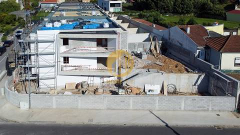 Moradia T3 Geminada com Jardim e Garagem | Alfena, Porto