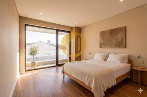 Moradia T3 Geminada com Jardim e Garagem | Alfena, Porto