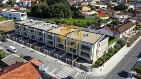 Moradia T3 Geminada com Jardim e Garagem | Alfena, Porto