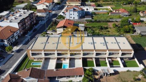 Moradia T3 Geminada com Jardim e Garagem | Alfena, Porto