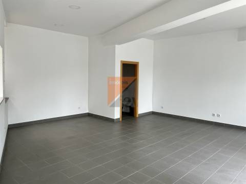 Loja  Arrendamento em Santa Eufémia e Boa Vista,Leiria