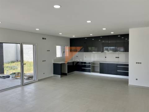 Moradia Isolada T3 Venda em Souto da Carpalhosa e Ortigosa,Leiria