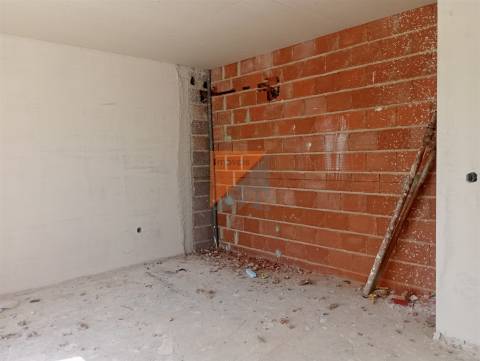 Moradia Geminada T4 Venda em Nossa Senhora da Piedade,Ourém