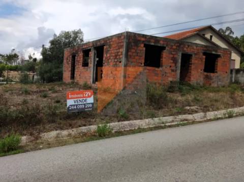 Terreno para construção Colmeias
