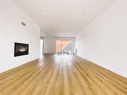 Moradia Geminada T3, Leiria, Pombal, Pombal