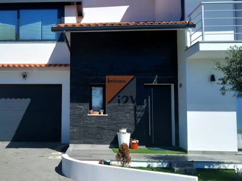 Moradia T3 Maceira Leiria