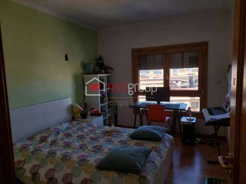 Apartamento T3 Arrendamento em Santo António dos Cavaleiros e Frielas,Loures