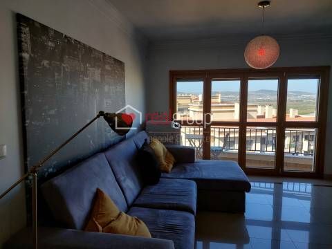 Apartamento T3 Arrendamento em Santo António dos Cavaleiros e Frielas,Loures