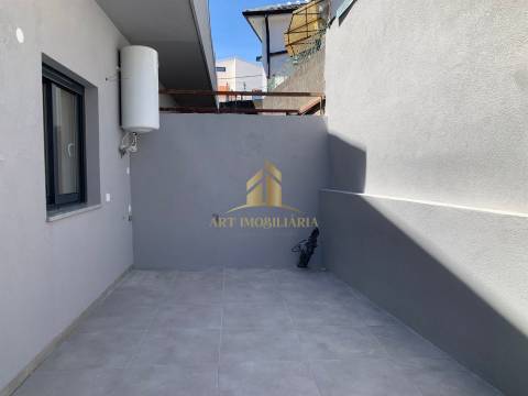 Andar Moradia T2 Venda em Gondomar (São Cosme), Valbom e Jovim,Gondomar